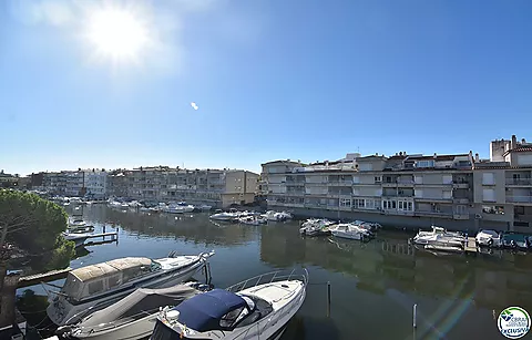 Apartamento en Empuriabrava con amarre privado