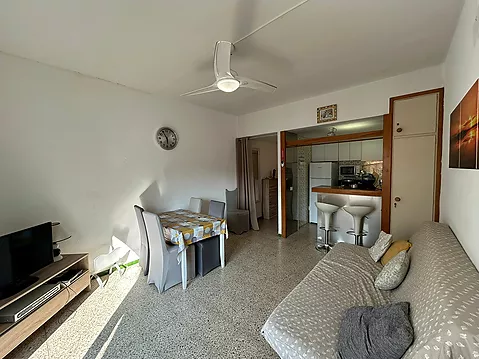 Gemütliche Wohnung in der Nähe des Strandes und der Geschäfte in Empuriabrava, 1 Schlafzimmer, ideal, um den Sommer zu genießen!