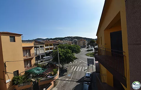 Apartamento ubicado en el centro de Roses a tan solo 600m de la playa