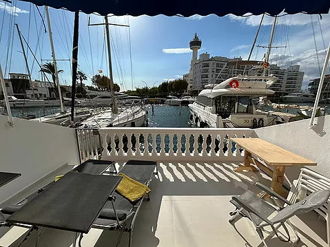 Großes, modernes Studio am Kanal mit schönem Blick auf den Kanal , Südwesten, Terrasse Touristenlizenz