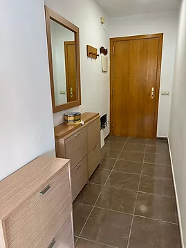 Appartement au coeur d'Empuriabrava avec 2 pièces et possibilité de parking à vendre.