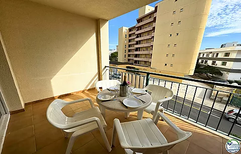 NICE 1 BEDROOM APARTMENT IN SANTA MARGARITA, ROSES.