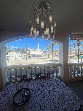 Spacious 65sqm apartment in the middle of Empuriabrava with view of the harbor for sale.